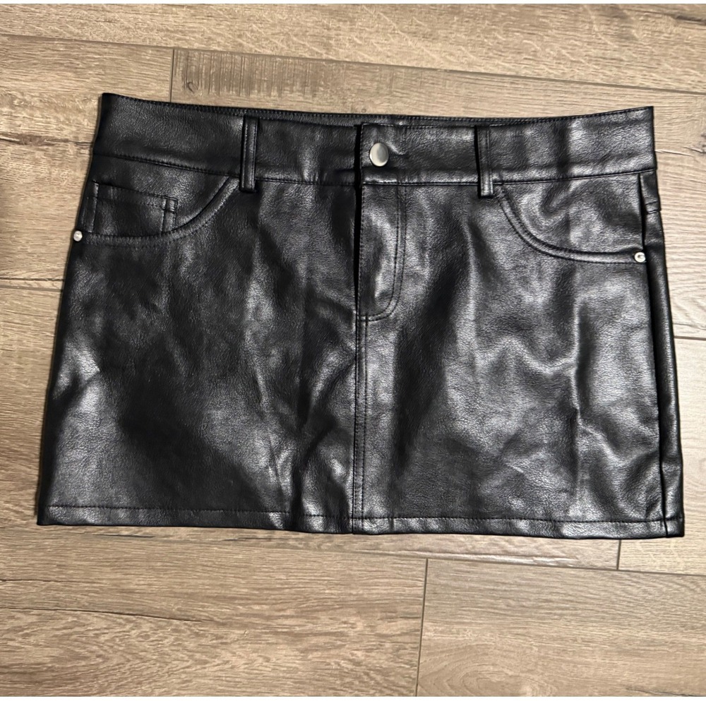 Edikted Black Faux Leather Mini Skirt Size M Streetwear Edgy Night Out